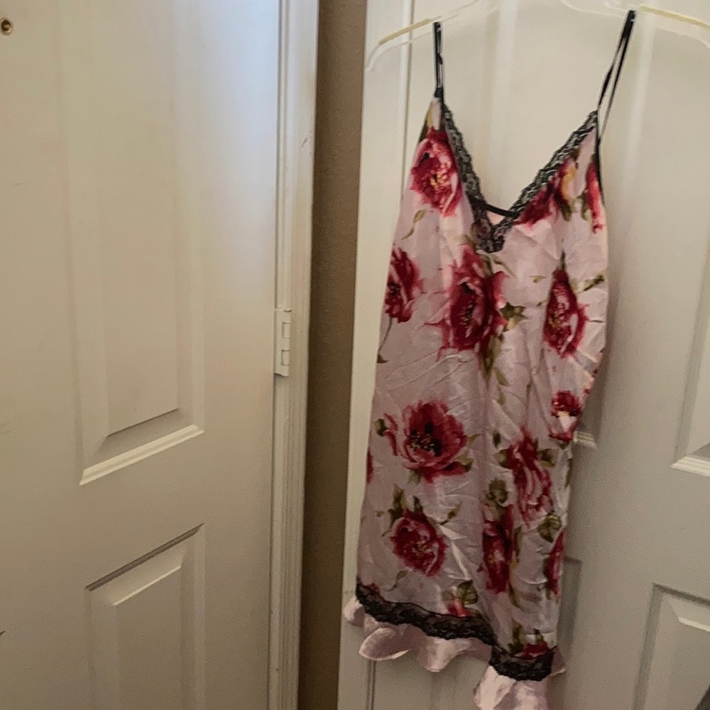 FINAL MARKDOWN Valerie stevens chemise (L)